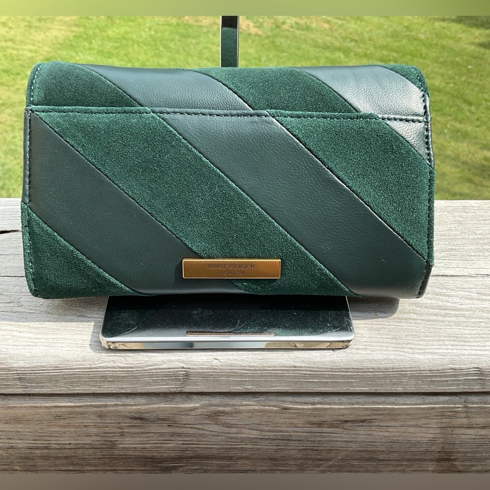 Kurt Geiger NWT London Kensington Velvet & Leather Crossbody – Emerald Green 🌟 - Picture 8 of 13